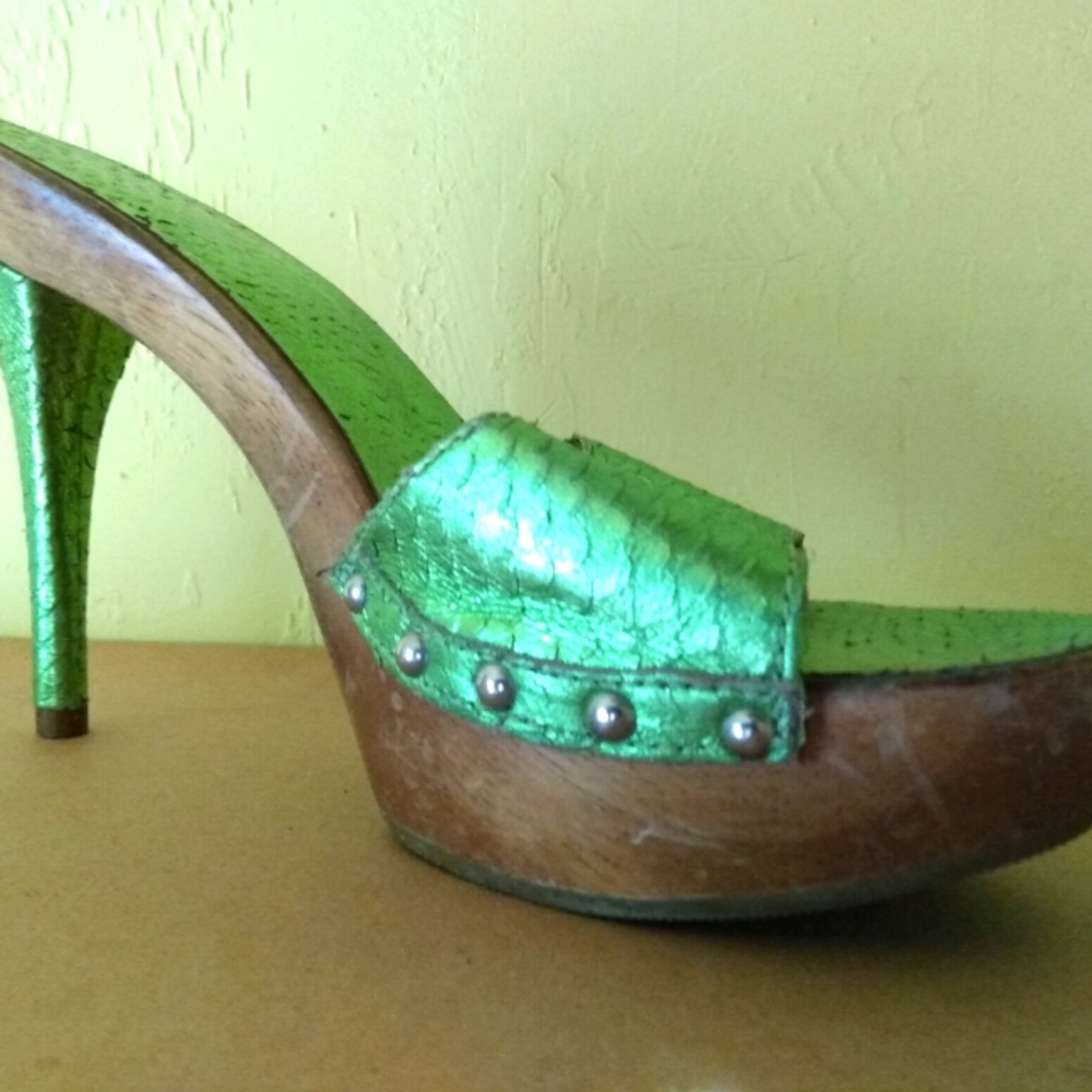 Aldo metallic heels 👠